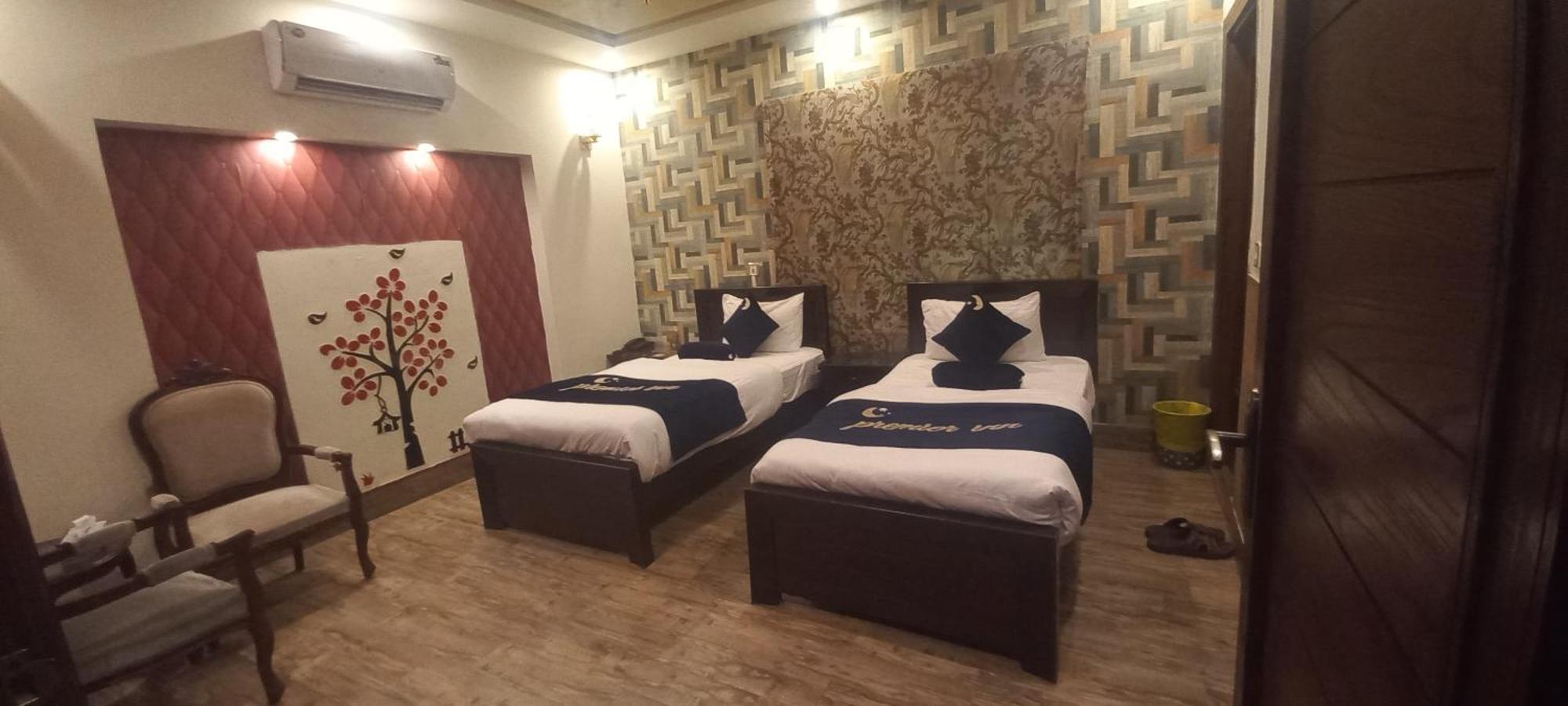 Premier Inn Johar Town Lahore Exterior photo