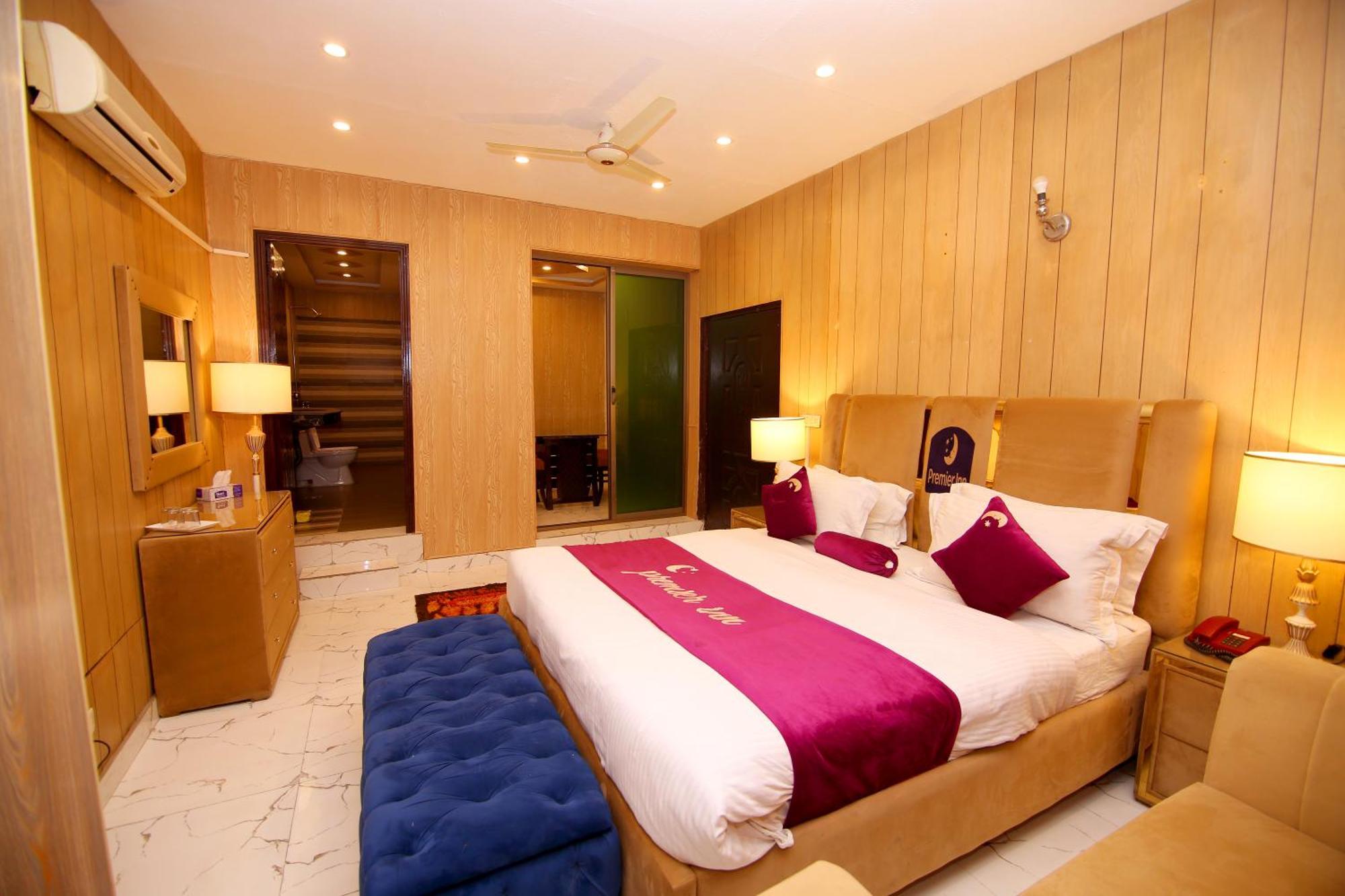 Premier Inn Johar Town Lahore Exterior photo