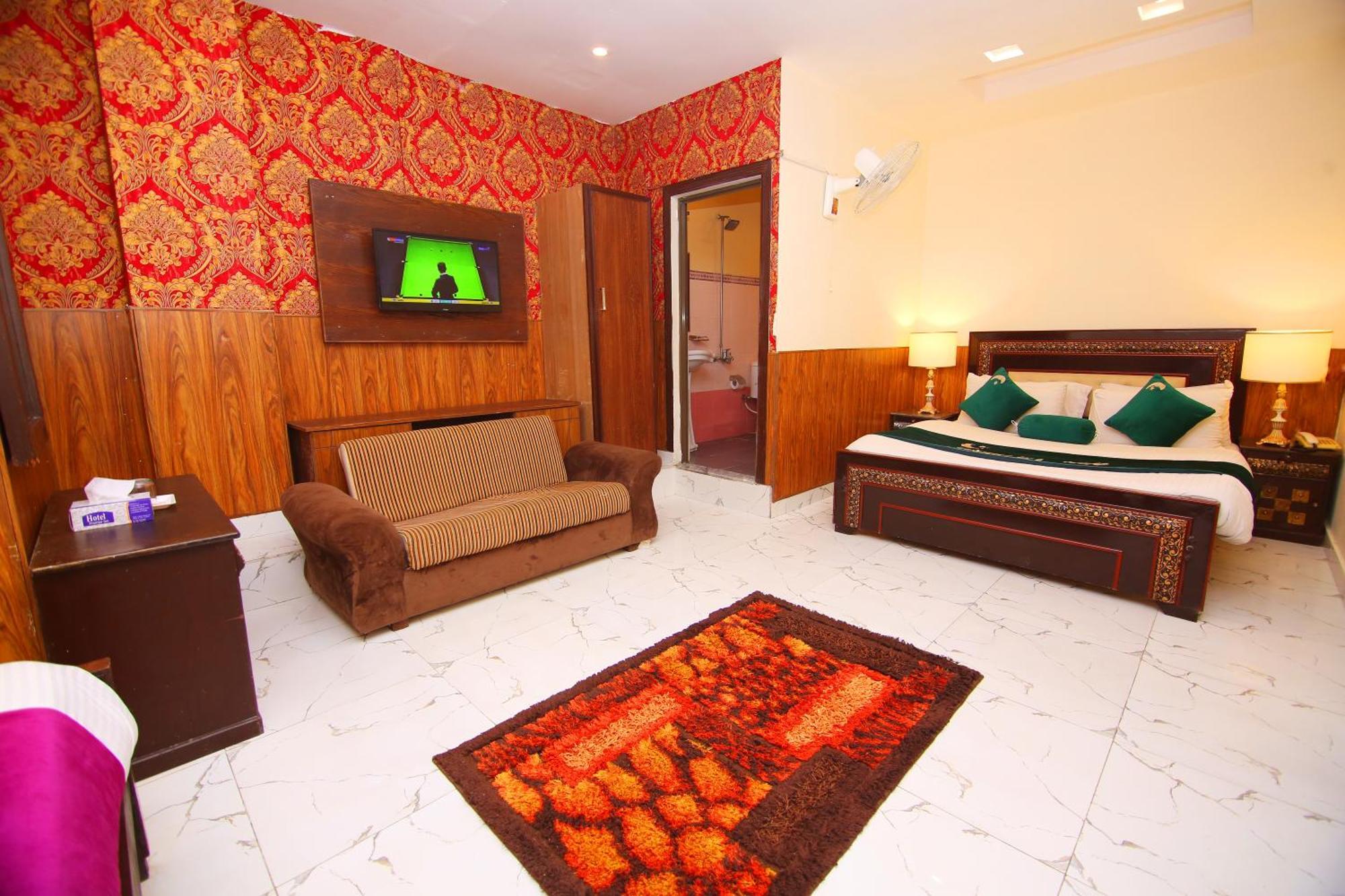 Premier Inn Johar Town Lahore Exterior photo