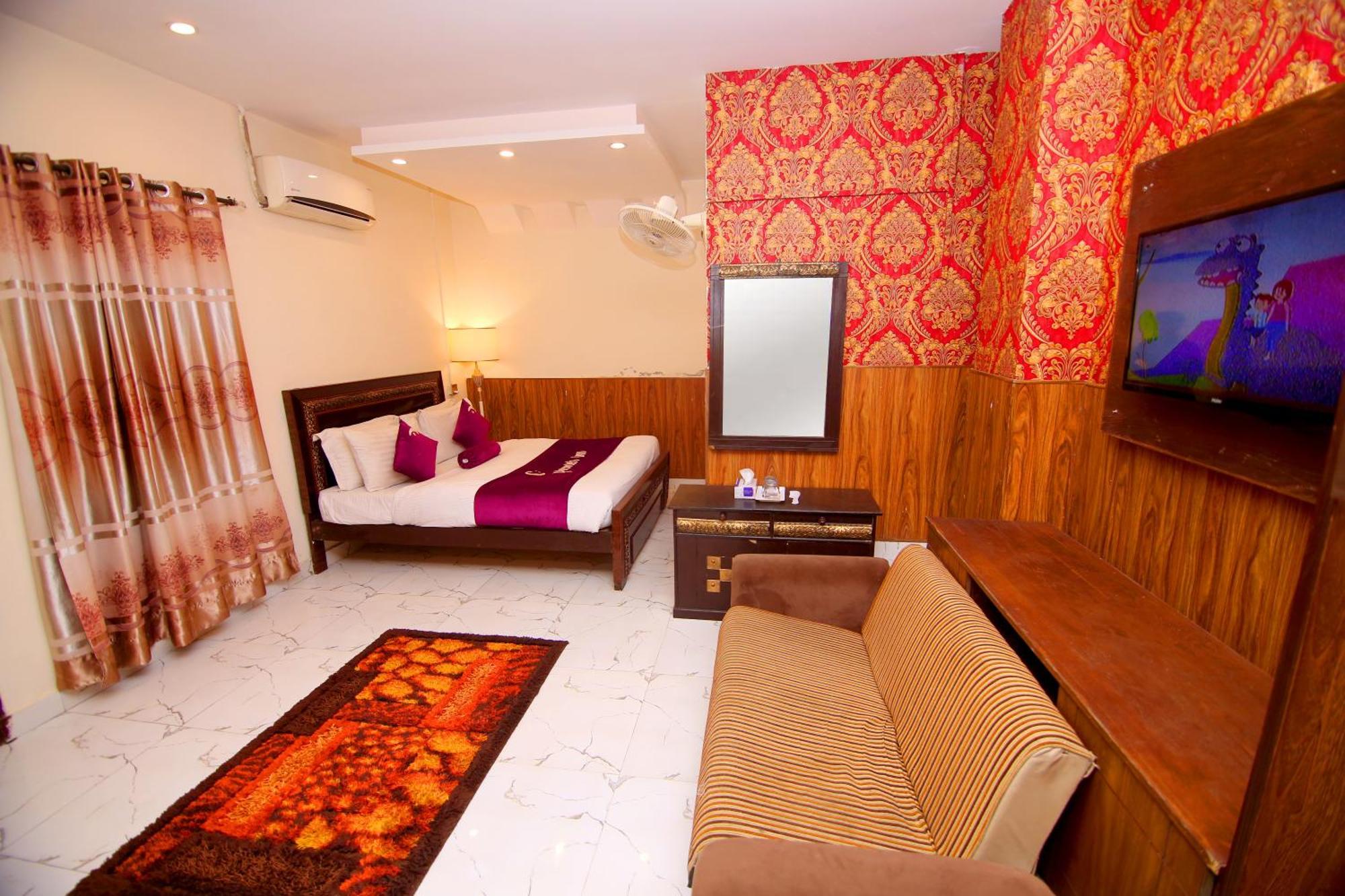 Premier Inn Johar Town Lahore Exterior photo