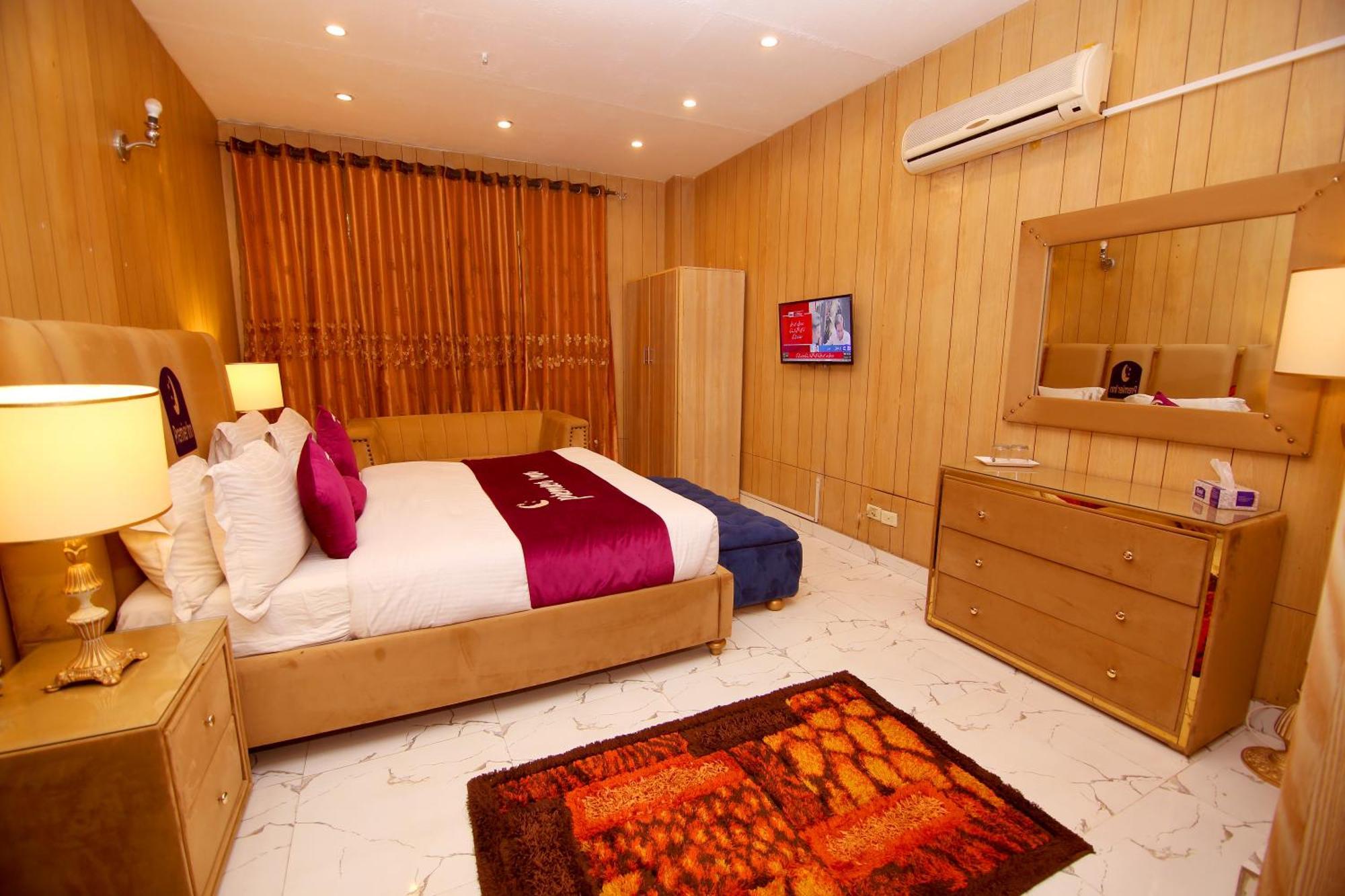 Premier Inn Johar Town Lahore Exterior photo